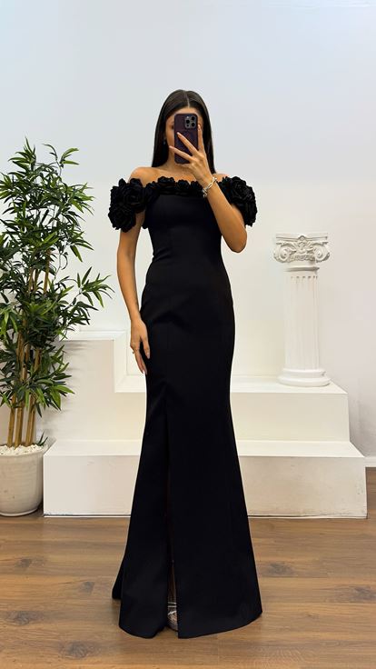 Siyah İp Askılı Yaka Gül Detay Abiye Elbise