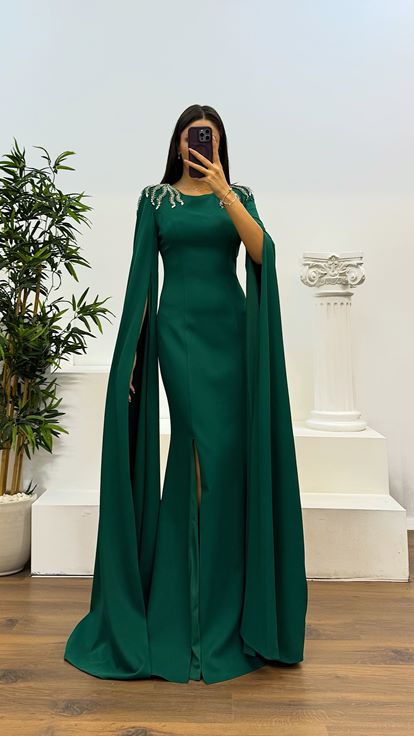 Zümrüt Omuz İşleme Detay Abiye Elbise