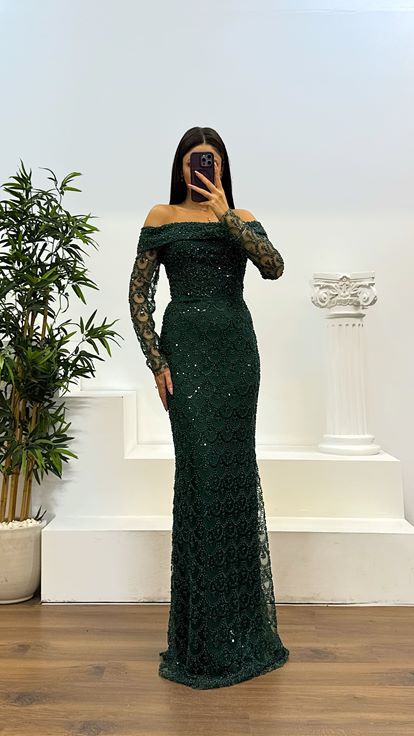 Zümrüt Madonna Yaka İşlemeli Abiye Elbise