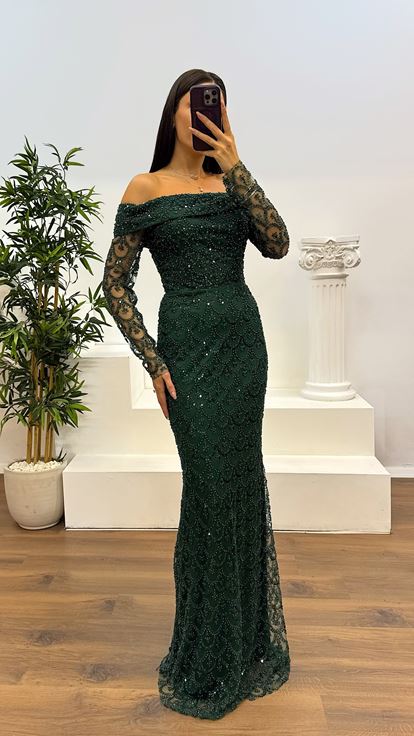 Zümrüt Madonna Yaka İşlemeli Abiye Elbise