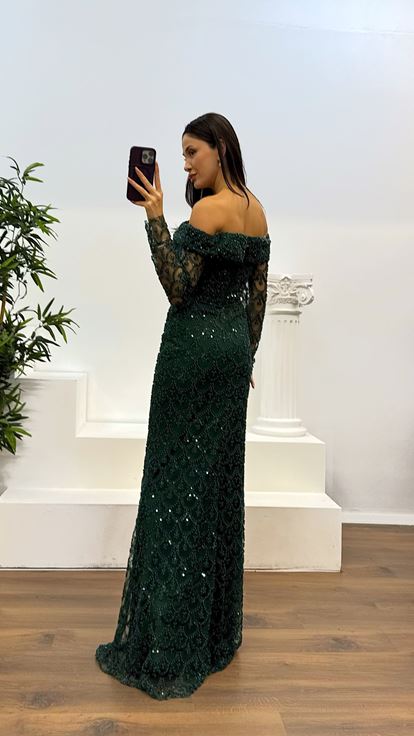 Zümrüt Madonna Yaka İşlemeli Abiye Elbise