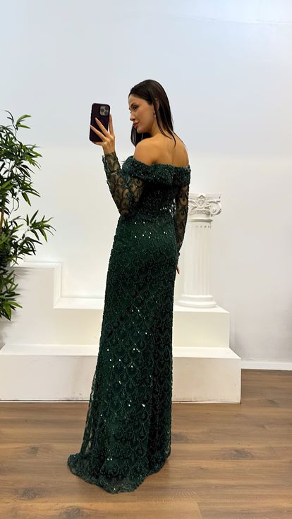 Zümrüt Madonna Yaka İşlemeli Abiye Elbise