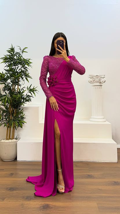 Fusya Round Neck Embroidery Detail Evening Dress