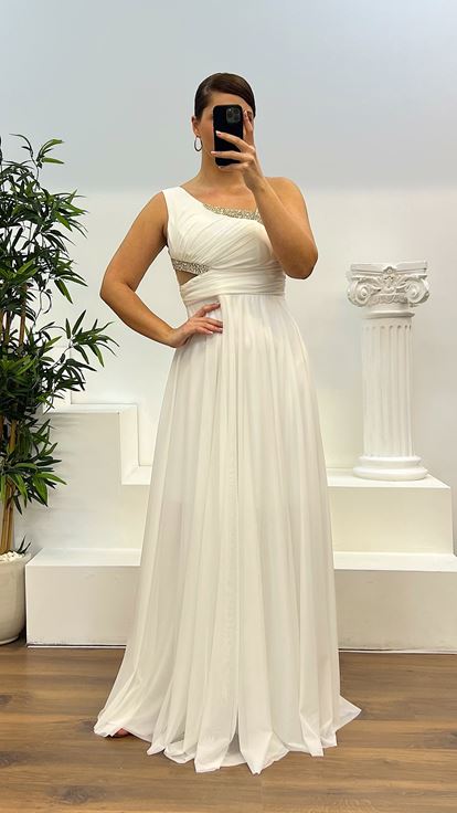 Vestido de noche de talla grande con detalle de piedra ósea