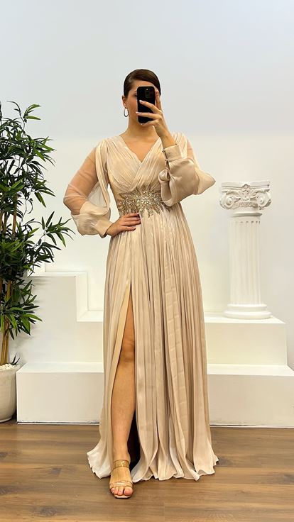 Robe de soirée grande taille dorée à détail de taille