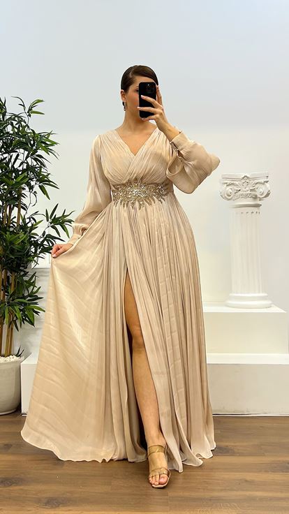 Robe de soirée grande taille dorée à détail de taille