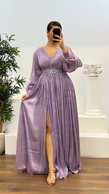 Robe de soirée lilas grande taille avec détail de taille