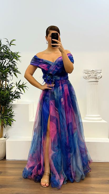 Abito da sera taglie forti in tulle fantasia con scollo a Madonna Saks