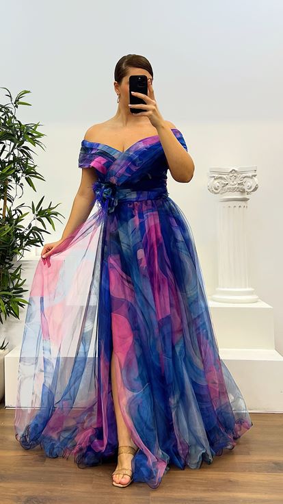 Abito da sera taglie forti in tulle fantasia con scollo a Madonna Saks