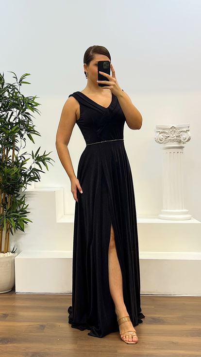 Black V-Neck Waist Detail Plus Size Evening Dress