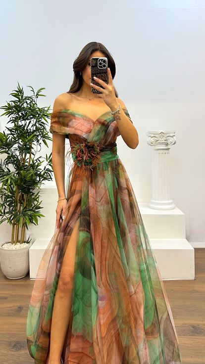 Onion Skin Madonna Neck Patterned Tulle Evening Dress