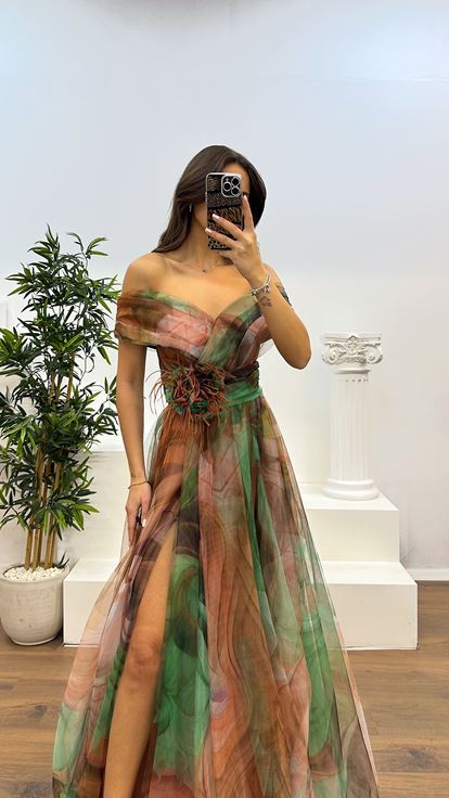 Onion Skin Madonna Neck Patterned Tulle Evening Dress