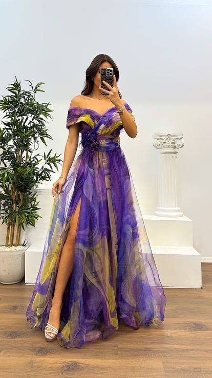 Lila Madonna Yaka Desenli Tül Abiye Elbise