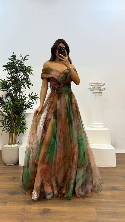 Onion Skin Madonna Neck Patterned Tulle Evening Dress