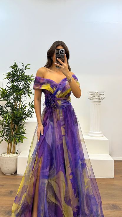 Lila Madonna Yaka Desenli Tül Abiye Elbise