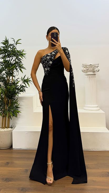 Black Single Sleeve Embroidered Detail Evening Dress