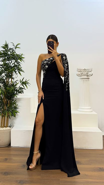 Black Single Sleeve Embroidered Detail Evening Dress