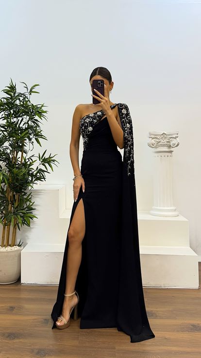 Black Single Sleeve Embroidered Detail Evening Dress