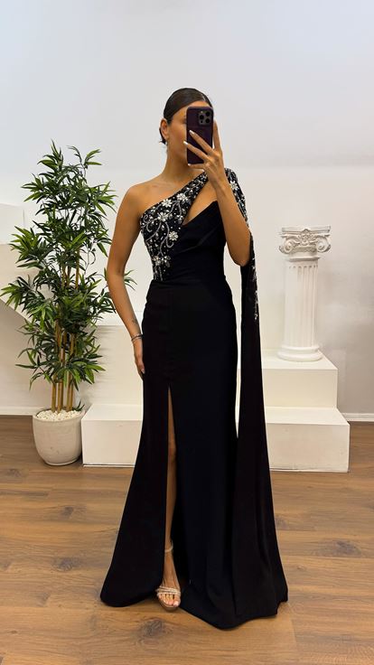 Black Single Sleeve Embroidered Detail Evening Dress