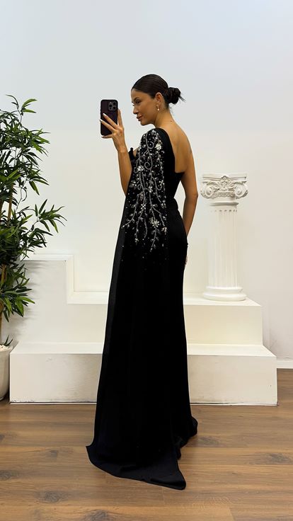 Black Single Sleeve Embroidered Detail Evening Dress
