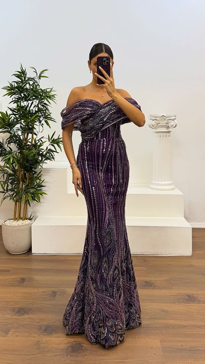 Mor Madonna Yaka İşlemeli Abiye Elbise