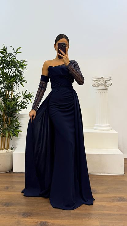 Abito da sera a manica singola blu navy