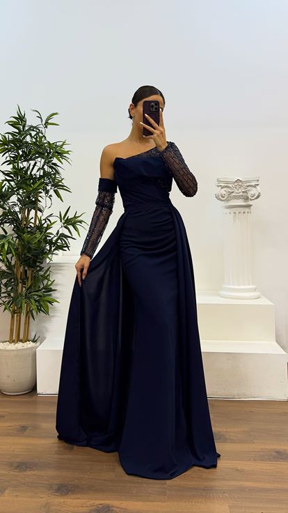 Abito da sera a manica singola blu navy