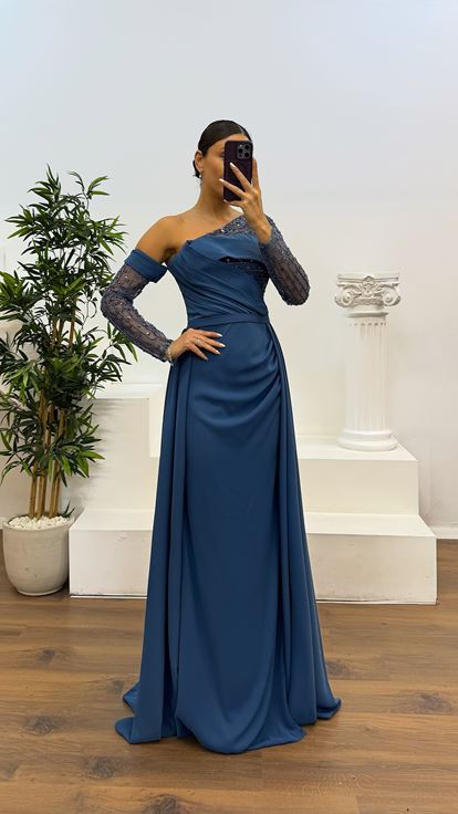 Abito da sera a manica singola indaco