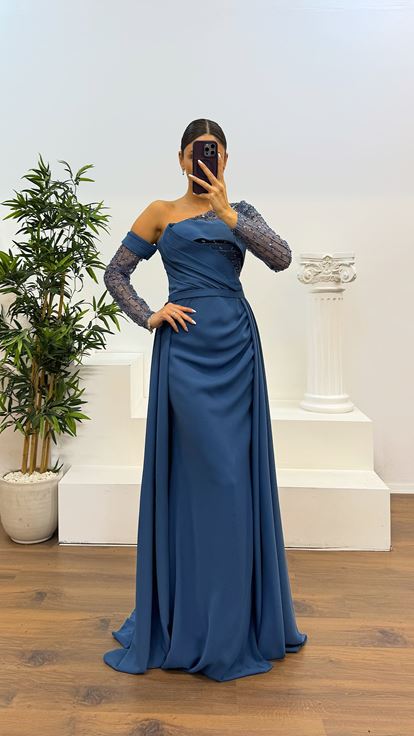 Abito da sera a manica singola indaco
