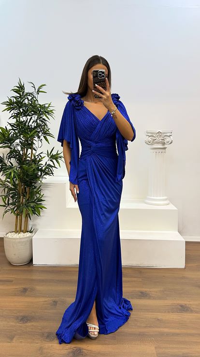 Saks V Yaka Çiçek Detay Simli Abiye Elbise