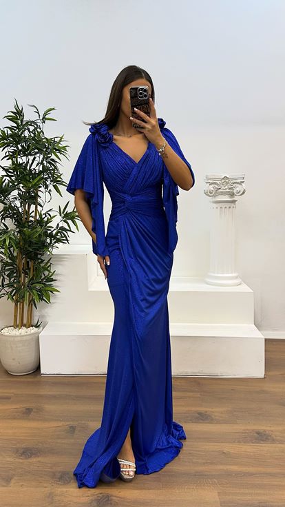 Saks V Yaka Çiçek Detay Simli Abiye Elbise