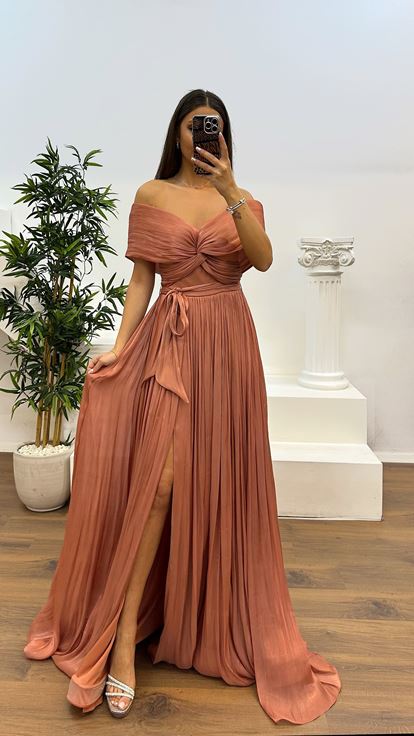 Onion Skin Boat Neck Pleated Evening Dress