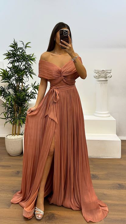 Onion Skin Boat Neck Pleated Evening Dress