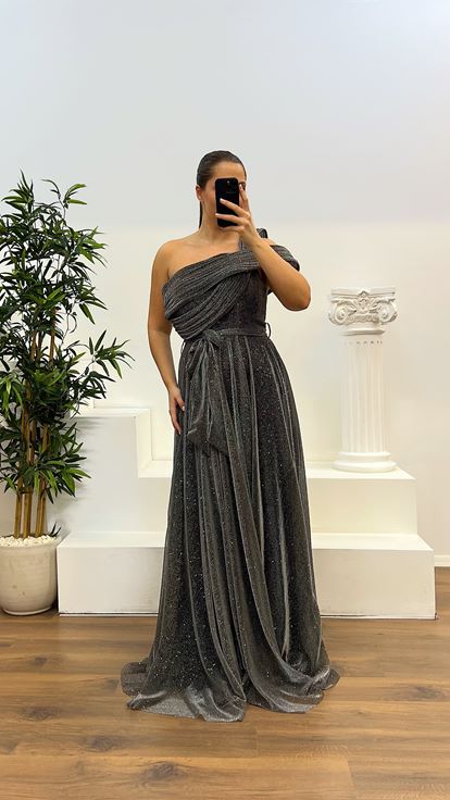 Antrasit Tek Omuz Simli Kabarık Büyük Beden Abiye Elbise