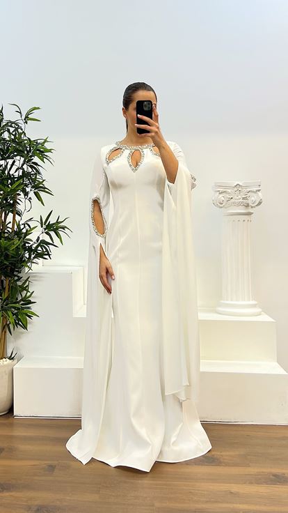 Abito da sera taglie forti con dettagli in pietra bianca