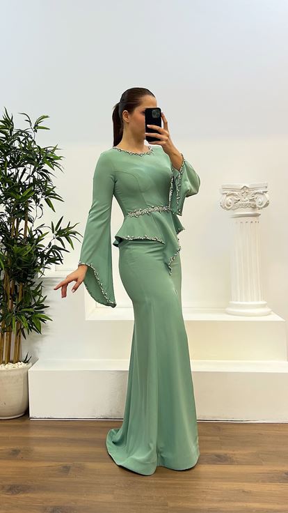 Mint Taş işlemeli Volanli Kol Detay Büyük Beden Tasarım Elbise