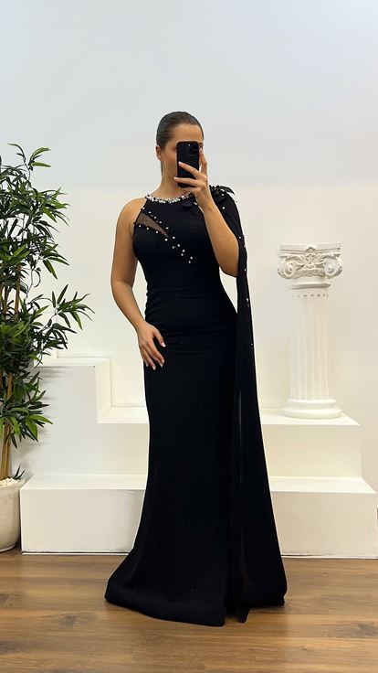 Black Halter Neckline Shoulder Detail Plus Size Evening Dress