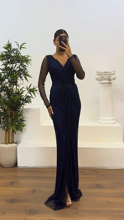 Abito da sera in rete con scollo a V blu navy