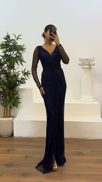 Abito da sera in rete con scollo a V blu navy