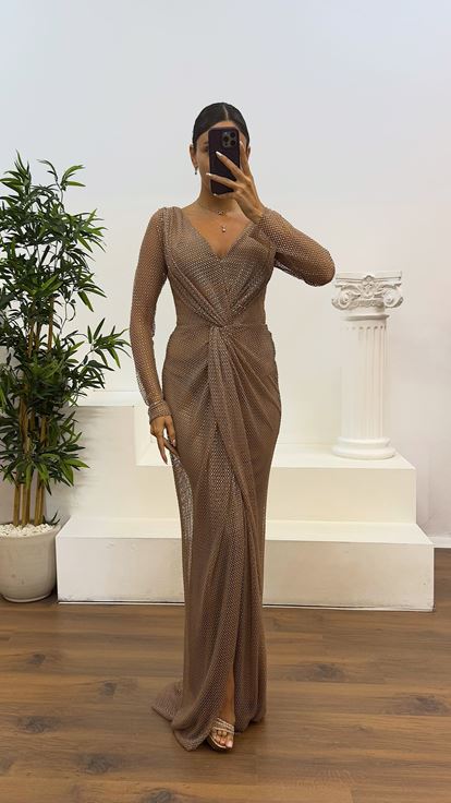 Braunes Mesh-Abendkleid mit V-Ausschnitt