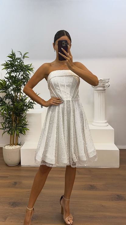 Beyaz Straplez Boncuklu Mini Abiye Elbise