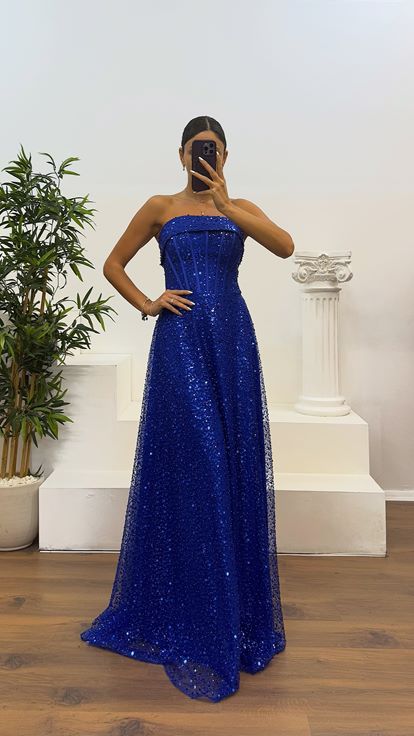 Abito da sera con perline senza spalline Saks