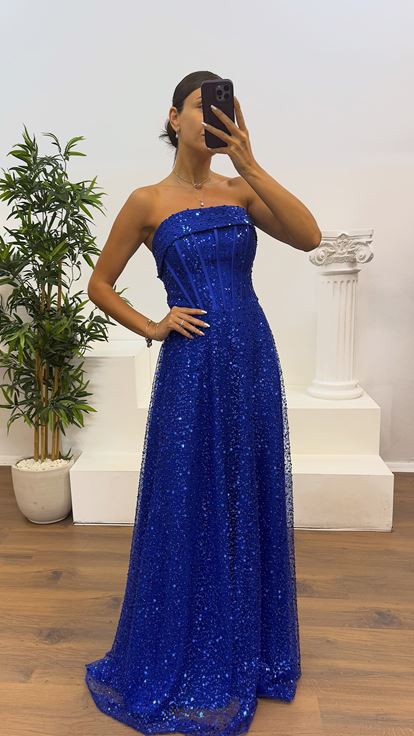 Abito da sera con perline senza spalline Saks