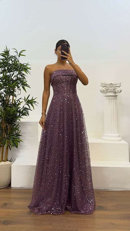 Abito da sera con perline senza spalline Lila