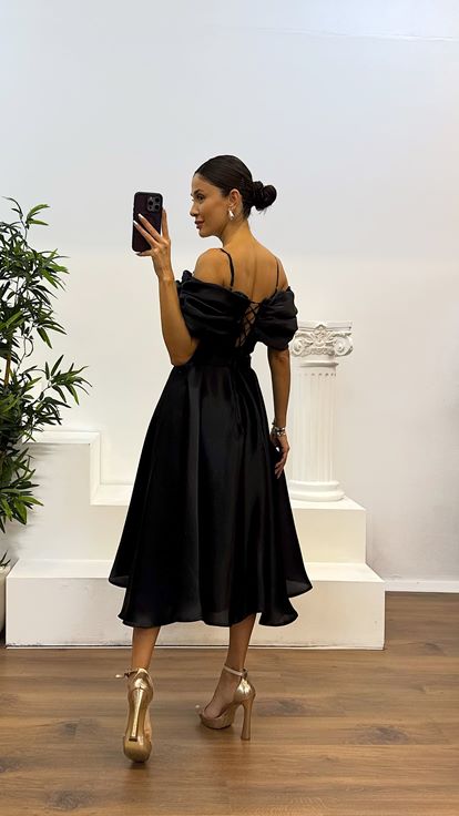 Siyah Sırt Detay Midi Abiye Elbise