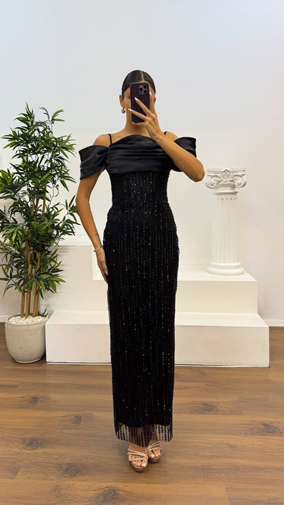 Siyah İp Askılı İşlemeli Abiye Elbise