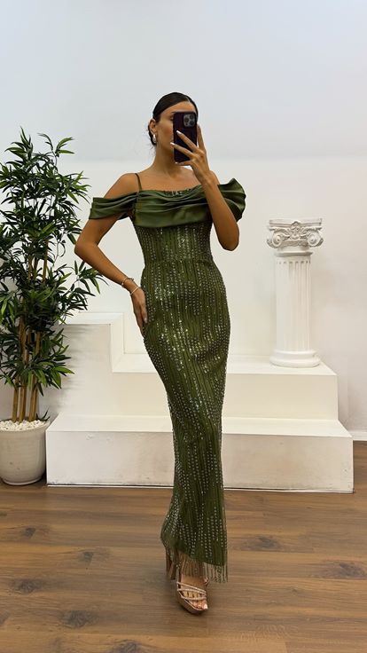 Abito da sera ricamato con cinturino in corda kaki