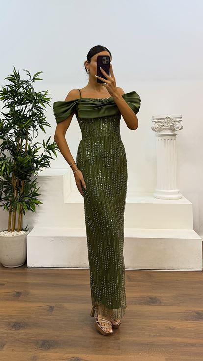 Abito da sera ricamato con cinturino in corda kaki