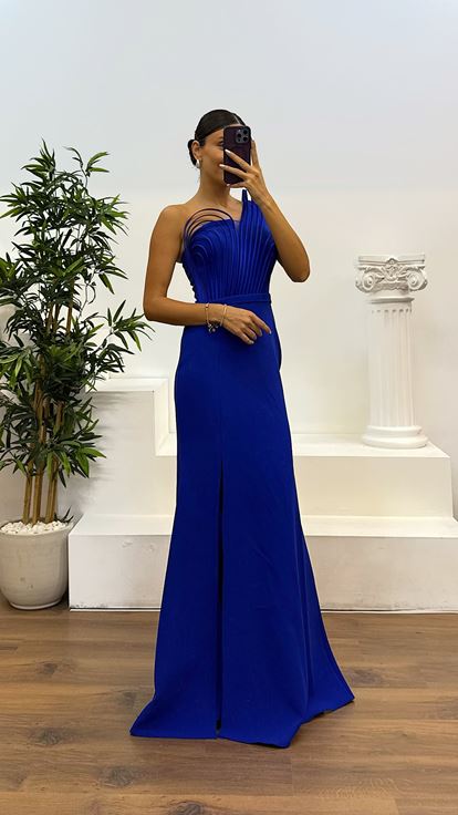 Abito da sera Saks con dettagli sul petto e monospalla