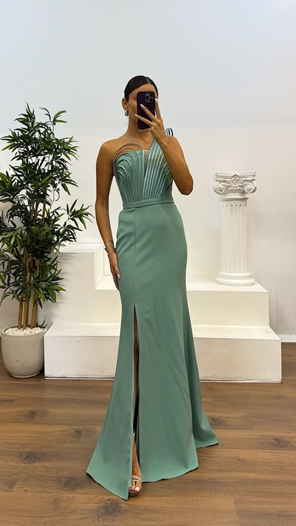 Abito da sera Cagla monospalla con dettagli sul petto